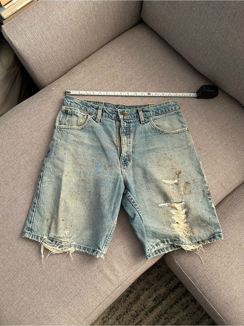 Vtg Carhartt distressed jean shorts